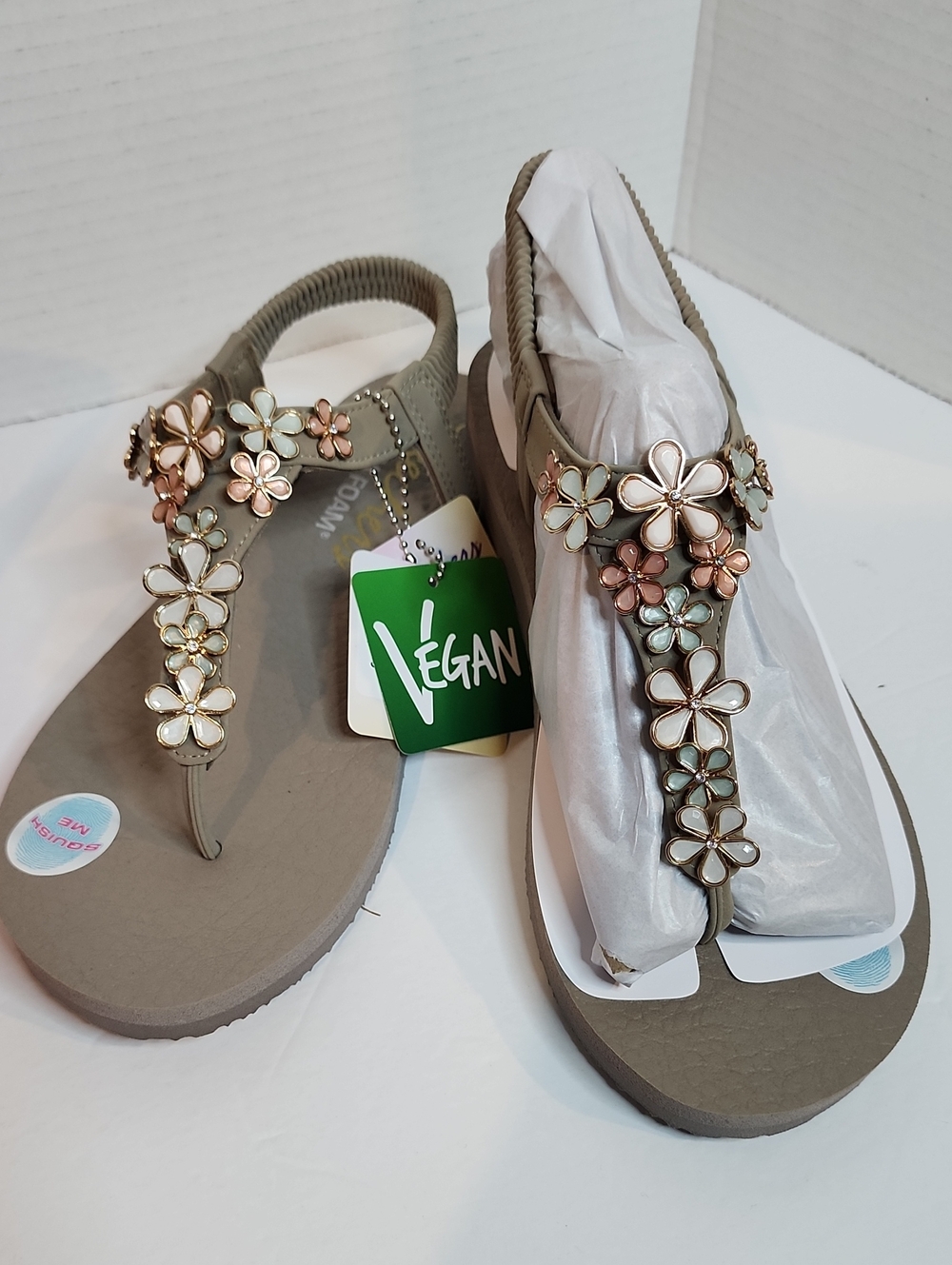 Skechers Yoga Foam Thong Sandals NWB Size 7